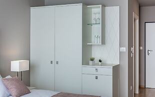 Preelook Apartments and Rooms