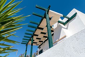 Pahivouni Studios & Suites