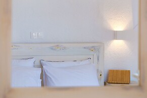 Pahivouni Studios & Suites