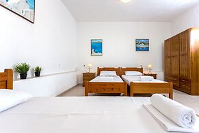 Pahivouni Studios & Suites