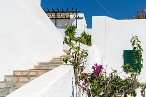 Pahivouni Studios & Suites