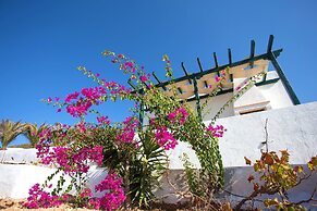 Pahivouni Studios & Suites