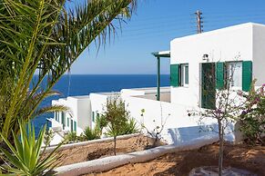 Pahivouni Studios & Suites