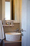 Pahivouni Studios & Suites