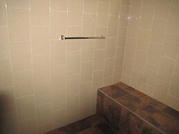 Guest Green - Adults Only - Hostel