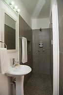 Ocean Zen Suites on 5th Avenue - Adults Only