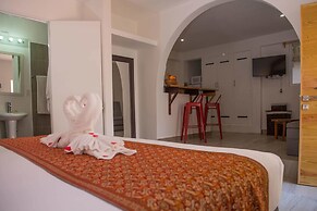 Ocean Zen Suites on 5th Avenue - Adults Only