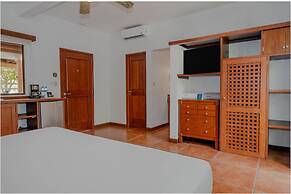 Boca Olas Resort Villas