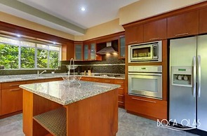 Boca Olas Resort Villas