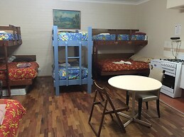 Snow Gate Motel and Apartments