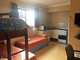 Snow Gate Motel and Apartments