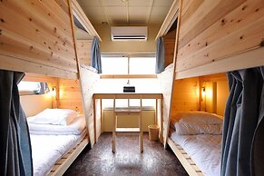 Guest House MAYA - Hostel