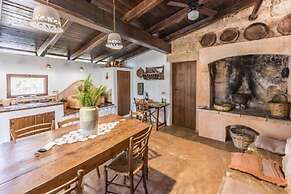 Tia Maria Country Inn