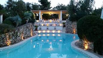 Tia Maria Country Inn