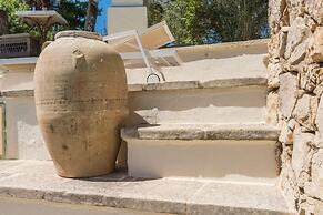 Tia Maria Country Inn