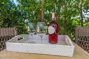 Tia Maria Country Inn