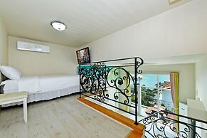 Namhae Bluemare Pension