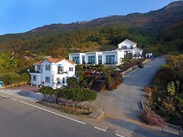 Namhae Bluemare Pension