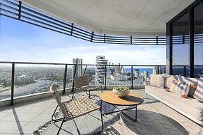 The Oracle Resort Broadbeach - GCLR