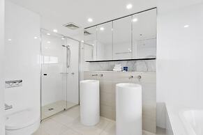 The Oracle Resort Broadbeach - GCLR