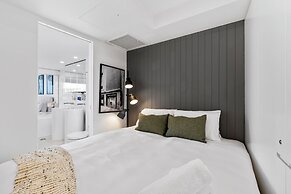 The Oracle Resort Broadbeach - GCLR