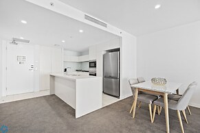 The Oracle Resort Broadbeach - GCLR