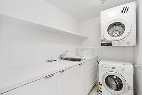 The Oracle Resort Broadbeach - GCLR