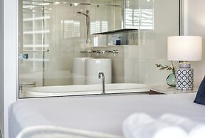 The Oracle Resort Broadbeach - GCLR