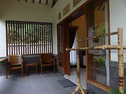 Artati Lombok Bungalows & Restaurant