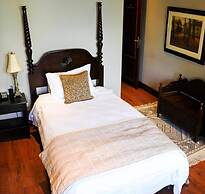 Candlewoods Guesthouse