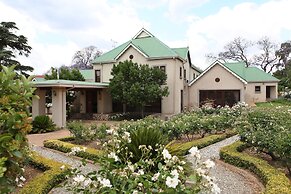 Candlewoods Guesthouse