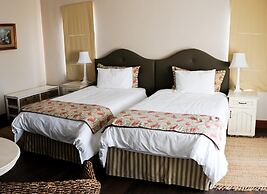 Candlewoods Guesthouse