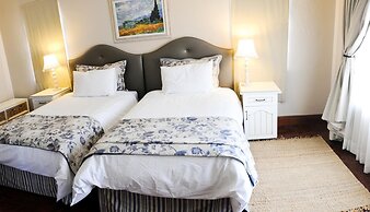 Candlewoods Guesthouse