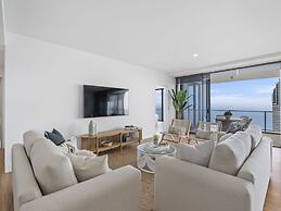 Circle on Cavill Surfers Paradise - GCLR