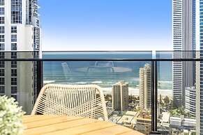 Circle on Cavill Surfers Paradise - GCLR