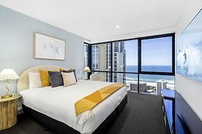 Circle on Cavill Surfers Paradise - GCLR