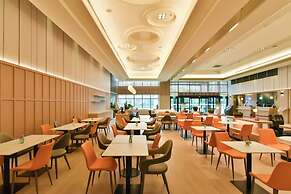 Holiday Inn Taoyuan Airport by IHG