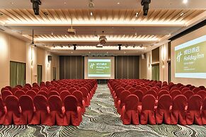 Holiday Inn Taoyuan Airport by IHG