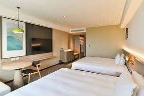 Holiday Inn Taoyuan Airport by IHG
