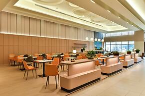 Holiday Inn Taoyuan Airport by IHG