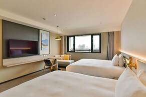 Holiday Inn Taoyuan Airport by IHG