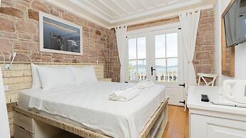 Cunda Piano Otel (+13 Adult Only)