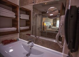 Mitannia Regency Hotel