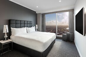 Meriton Suites World Tower, Sydney