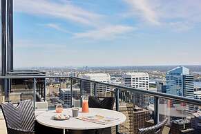 Meriton Suites Pitt Street, Sydney