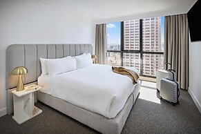 Meriton Suites Pitt Street, Sydney