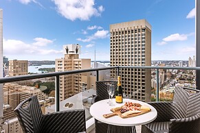Meriton Suites Pitt Street, Sydney