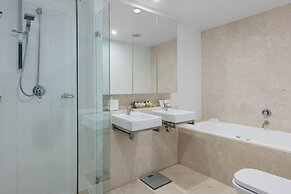 Meriton Suites Kent Street, Sydney