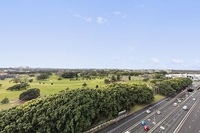 Meriton Suites Waterloo