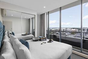 Meriton Suites Waterloo